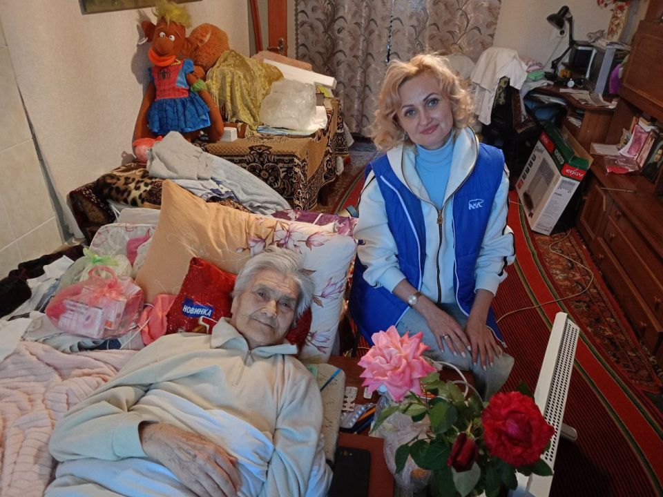 В преддверии празднования Международного Дня Учителя секретарь первичного отделения Наталья Василенко совместно с активистами Молодой Гвардии поздравила выдающуюся учительницу Нижнесерогозского района Майю Алексеевну... В преддверии празднования Международного Дня Учителя секретарь первичного отделения Наталья Василенко совместно с активистами Молодой Гвардии поздравила выдающуюся учительницу Нижнесерогозского района Майю Алексеевну...