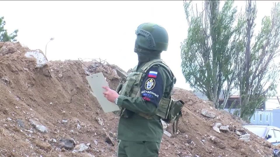 Председатель Следственного комитета России Александр Бастрыкин вместе со своими заместителями и представителями центрального аппарата посетил Донецк и провёл совещание штаба по расследованию преступлений, совершенных...