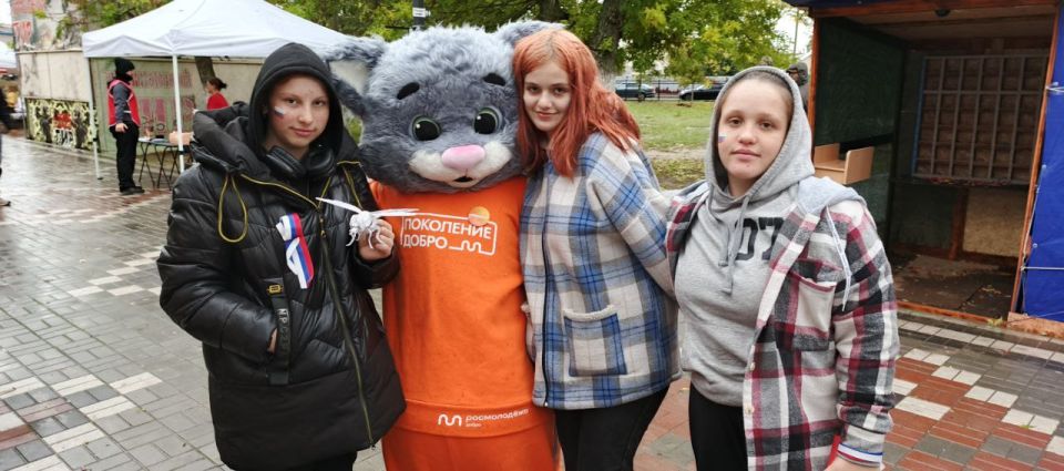 #ДоброКотик@mivmesteXO покорил всех на празднике приуроченному к Дню Воссоединения #ДоброКотик@mivmesteXO покорил всех на празднике приуроченному к Дню Воссоединения