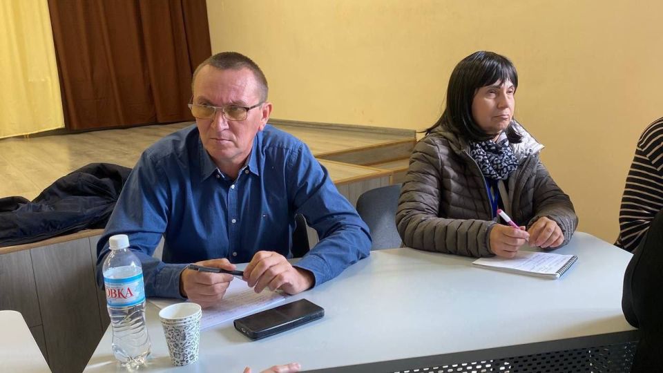 Сергей Георгиев: Выездной прием для педагогов в Каланчаке: решаем вопросы учителей на местах Сергей Георгиев: Выездной прием для педагогов в Каланчаке: решаем вопросы учителей на местах