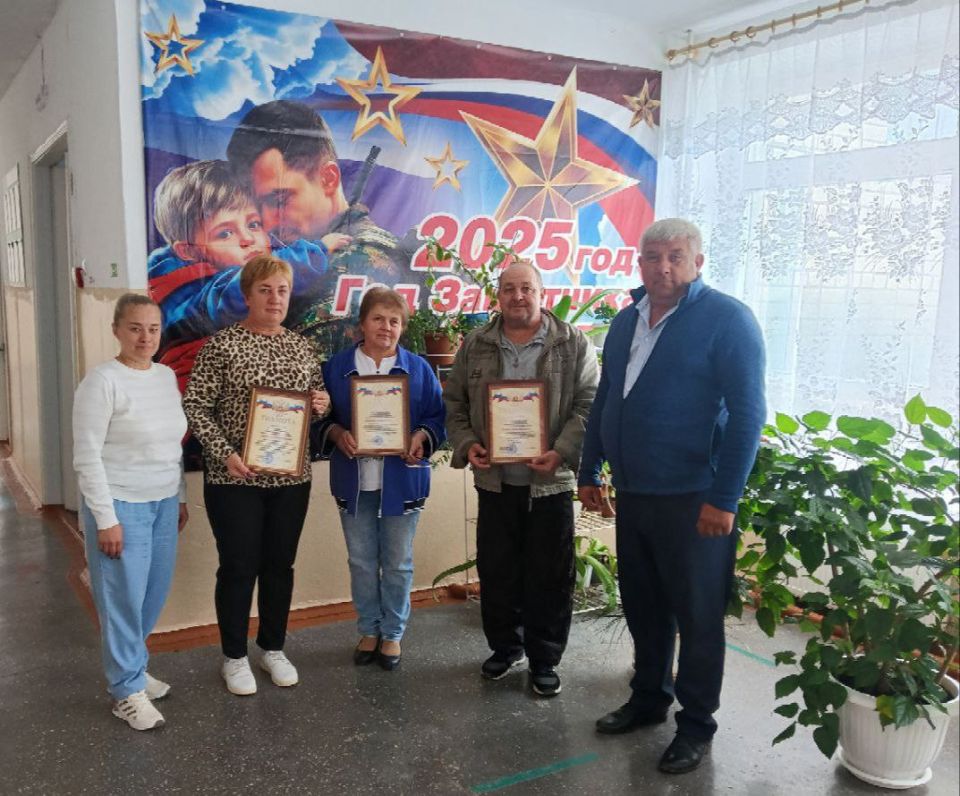 Павел Филипчук: Уважаемые учителя, работники образовательных учреждений, ветераны педагогического труда! Павел Филипчук: Уважаемые учителя, работники образовательных учреждений, ветераны педагогического труда!