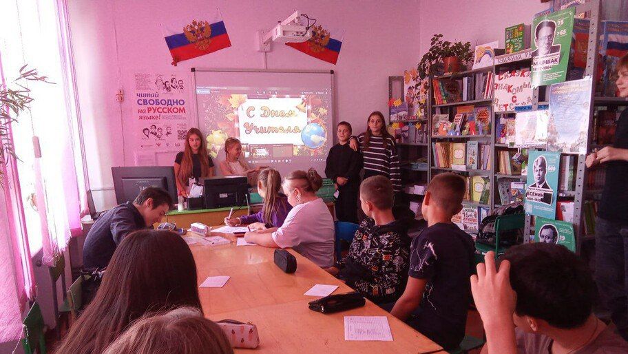 В Каховском округе отметили День учителя