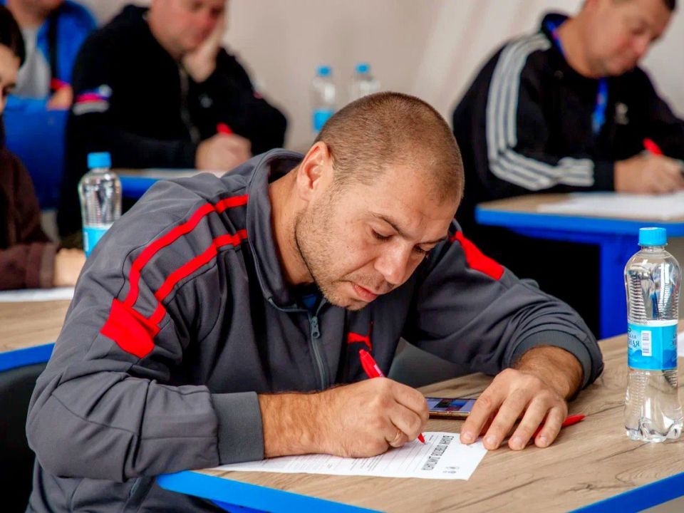 Наши студенты блеснули знаниями на Спортивном диктанте Наши студенты блеснули знаниями на Спортивном диктанте