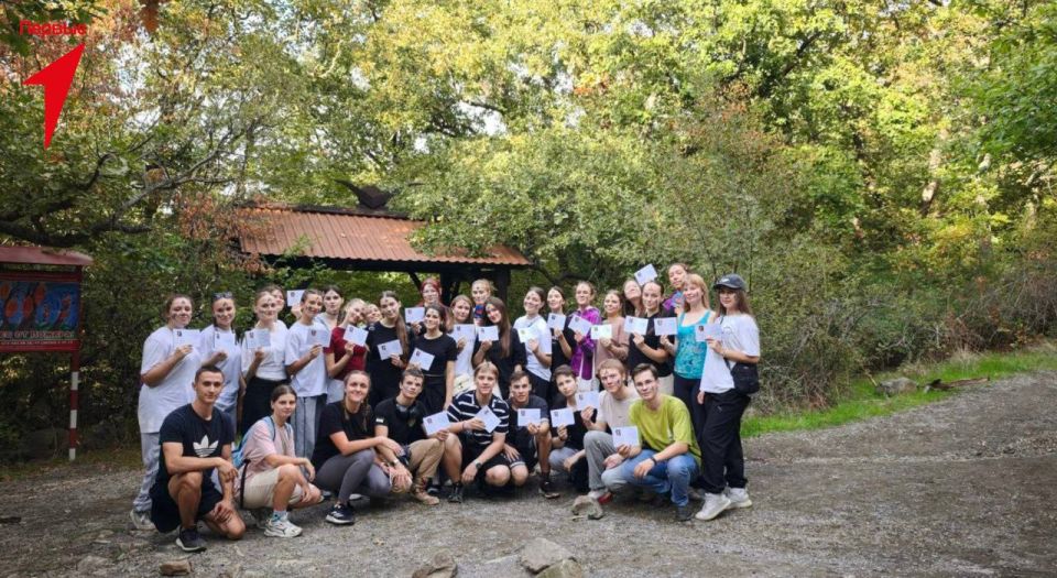 Первые в Артеке!. Друзья, помните мы писали об активистке Движения Первых Изольду Землянскую, которая выиграла поездку в Артек? Сегодня она поделилась с нами кадрами своего путешествия Первые в Артеке!. Друзья, помните мы писали об активистке Движения Первых Изольду Землянскую, которая выиграла поездку в Артек? Сегодня она поделилась с нами кадрами своего путешествия