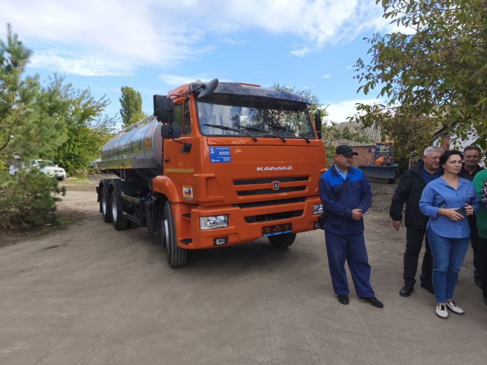 Рязанская область передала "Облводоканалу" Херсонщины автоцистерну-водовоза КАМАЗ Рязанская область передала "Облводоканалу" Херсонщины автоцистерну-водовоза КАМАЗ