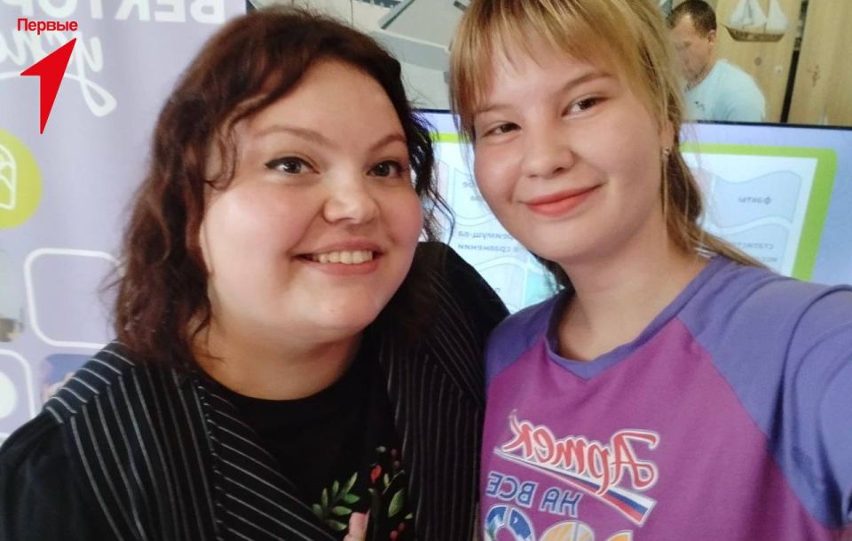 Первые в Артеке!. Друзья, помните мы писали об активистке Движения Первых Изольду Землянскую, которая выиграла поездку в Артек? Сегодня она поделилась с нами кадрами своего путешествия Первые в Артеке!. Друзья, помните мы писали об активистке Движения Первых Изольду Землянскую, которая выиграла поездку в Артек? Сегодня она поделилась с нами кадрами своего путешествия