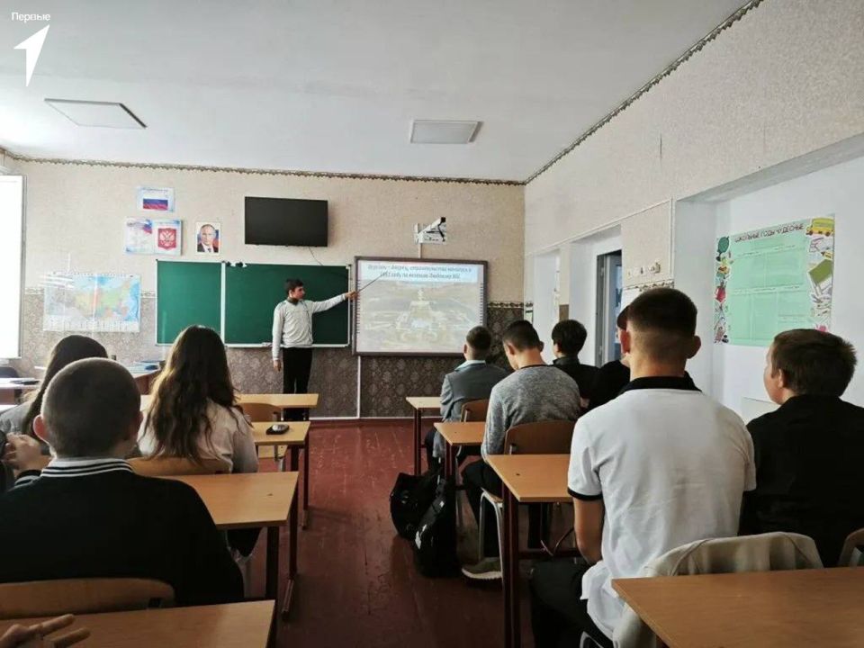 Показываем в нашей фотоподборке, как прошел день самоуправления в Григорьевской, Добропольской и Круглоозерской школах Показываем в нашей фотоподборке, как прошел день самоуправления в Григорьевской, Добропольской и Круглоозерской школах