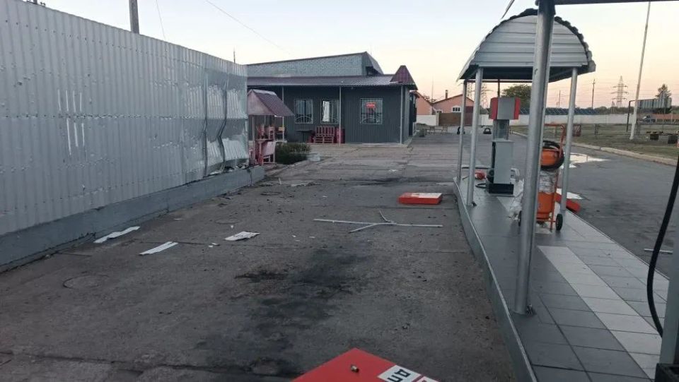 В Великих Копанях Алешкинского округа пострадали двое мужчин в результате обстрела ВСУ, заявил Владимир Сальдо В Великих Копанях Алешкинского округа пострадали двое мужчин в результате обстрела ВСУ, заявил Владимир Сальдо