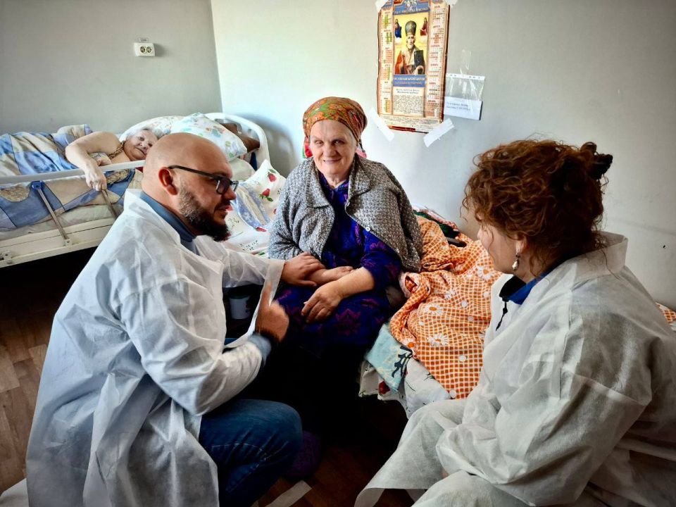 Омбудсмен Херсонской области и советник уполномоченного по правам человека в России проверили условия проживания в гериатрическом учреждении Новотроицкого округа Омбудсмен Херсонской области и советник уполномоченного по правам человека в России проверили условия проживания в гериатрическом учреждении Новотроицкого округа