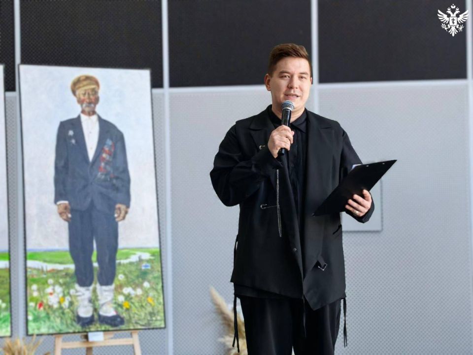 В «Счастливцево» открылась передвижная выставка «О Родине» В «Счастливцево» открылась передвижная выставка «О Родине»