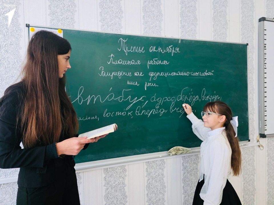 Показываем в нашей фотоподборке, как прошел день самоуправления в Григорьевской, Добропольской и Круглоозерской школах Показываем в нашей фотоподборке, как прошел день самоуправления в Григорьевской, Добропольской и Круглоозерской школах