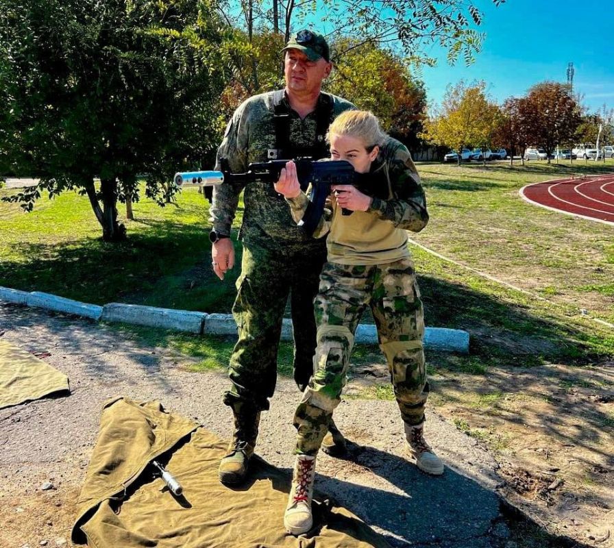В Херсонской области прошли военно-патриотические мастер-классы и эстафета «Молодежь двух морей» В Херсонской области прошли военно-патриотические мастер-классы и эстафета «Молодежь двух морей»