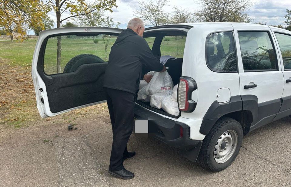 Каховский ТОС «Мечта» получил очередную партию гуманитарной помощи от благотворительного фонда «Добрый ангел» Каховский ТОС «Мечта» получил очередную партию гуманитарной помощи от благотворительного фонда «Добрый ангел»