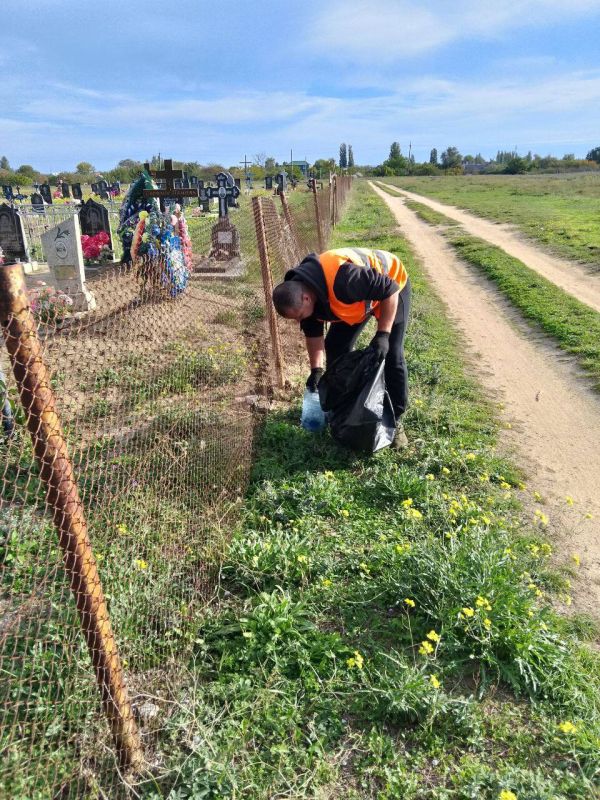 В Геническом округе продолжаются работы по благоустройству В Геническом округе продолжаются работы по благоустройству