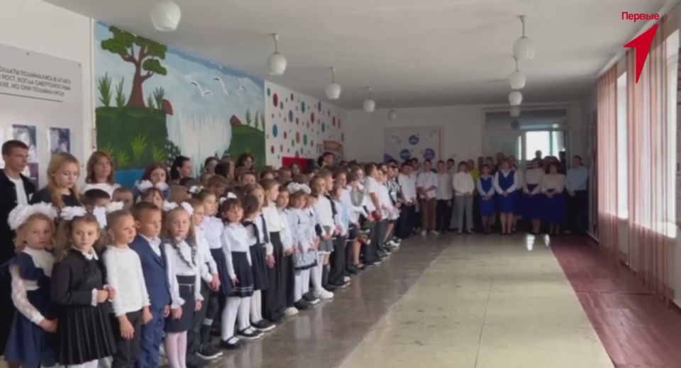 В Строгановской школе прошел концерт ко Дню Учителя