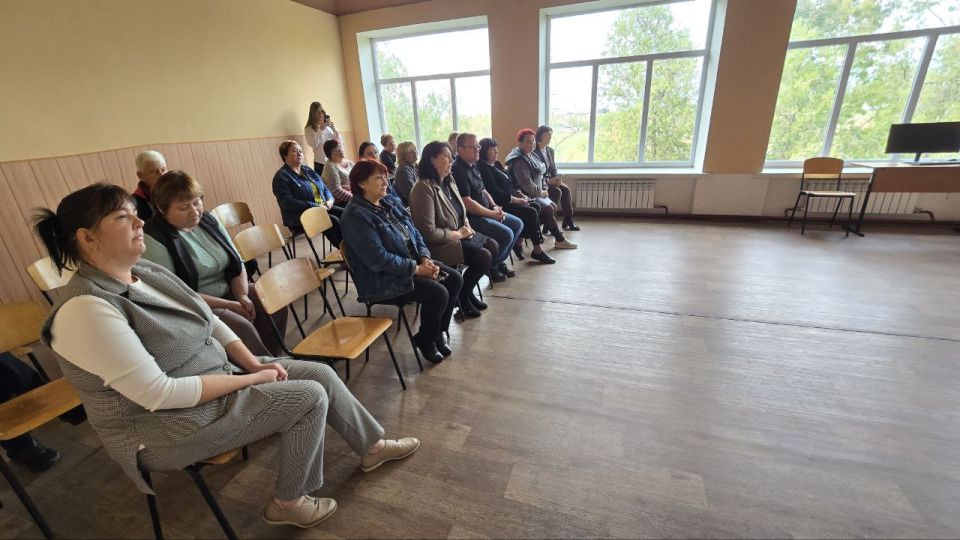 Рамиль Замалетдинов: В честь дня учителя поздравил педагогический коллектив Петровской школы Генического муниципального округа Рамиль Замалетдинов: В честь дня учителя поздравил педагогический коллектив Петровской школы Генического муниципального округа