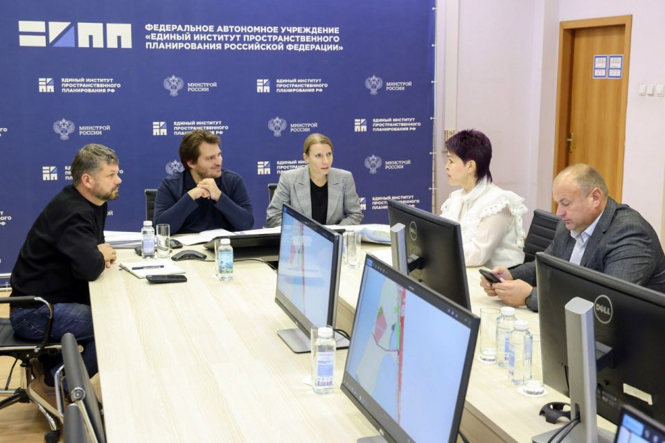 На участке у села Стрелковое планируется разместить современный кластер, заявил Владимир Сальдо