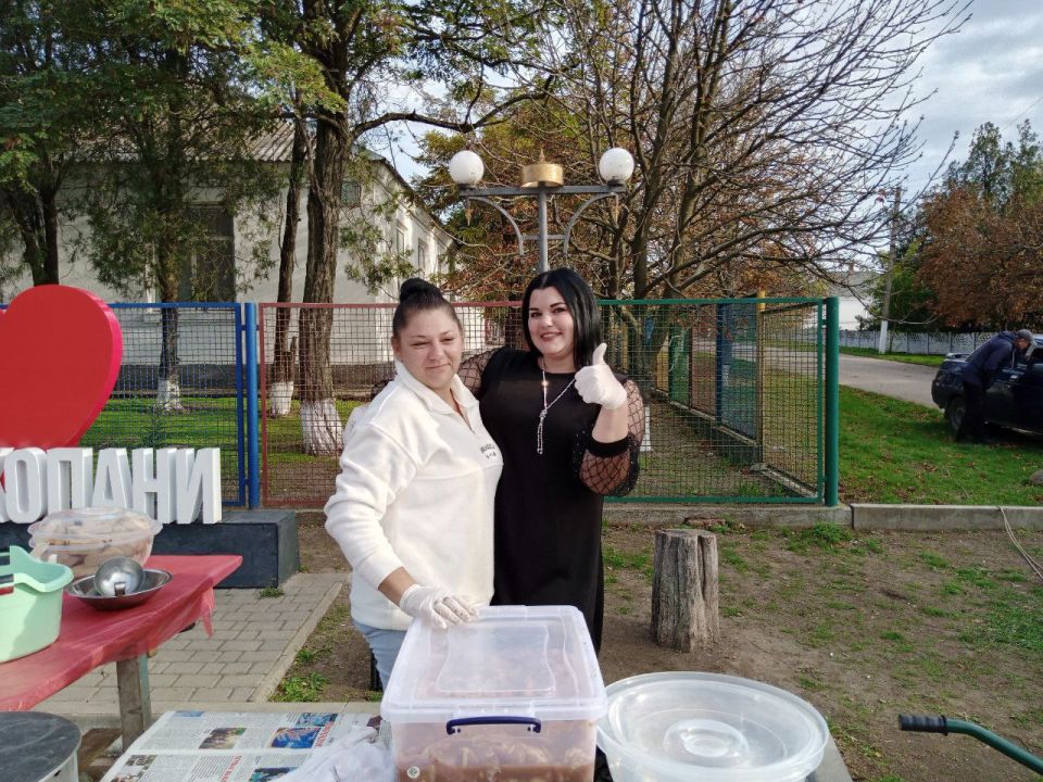 В Стокопанях отметили 205-летие села и открыли арт-объект В Стокопанях отметили 205-летие села и открыли арт-объект