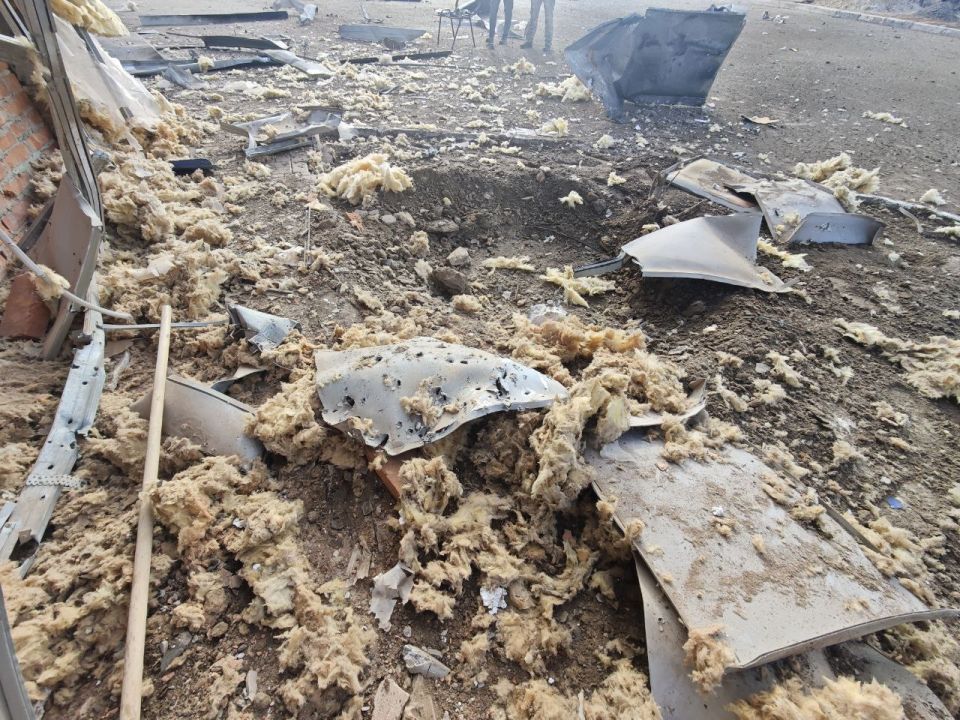 ВСУ обстрелом разрушили АЗС в Великой Лепетихе, сообщили в администрации Великолепетихского округа ВСУ обстрелом разрушили АЗС в Великой Лепетихе, сообщили в администрации Великолепетихского округа