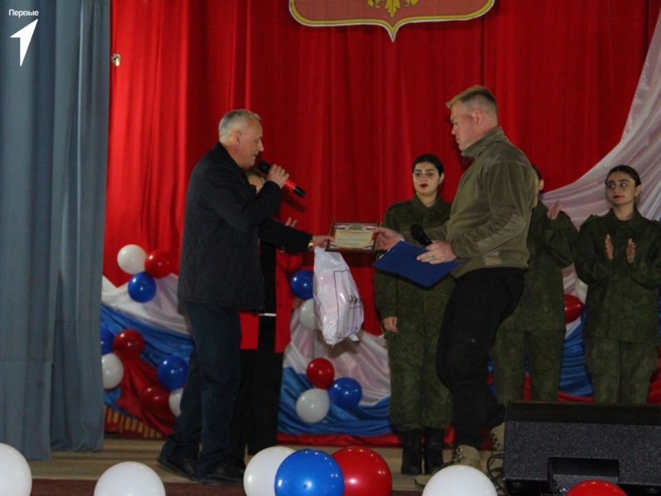 Первые отметили День рождения военно-патриотического клуба Первые отметили День рождения военно-патриотического клуба