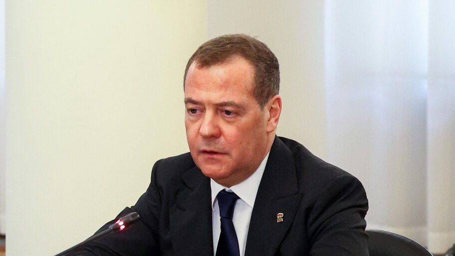 Медведев допустил, что дроны в Европе могут быть провокациями Киева