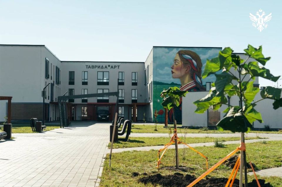Аллею «Героев Херсонщины» высадили на территории творческого посёлка «Счастливцево» Аллею «Героев Херсонщины» высадили на территории творческого посёлка «Счастливцево»