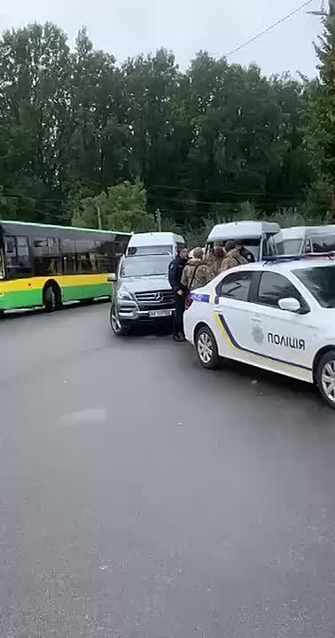 В Виннице ТЦК устроили массовую мобилизацию водителей маршруток