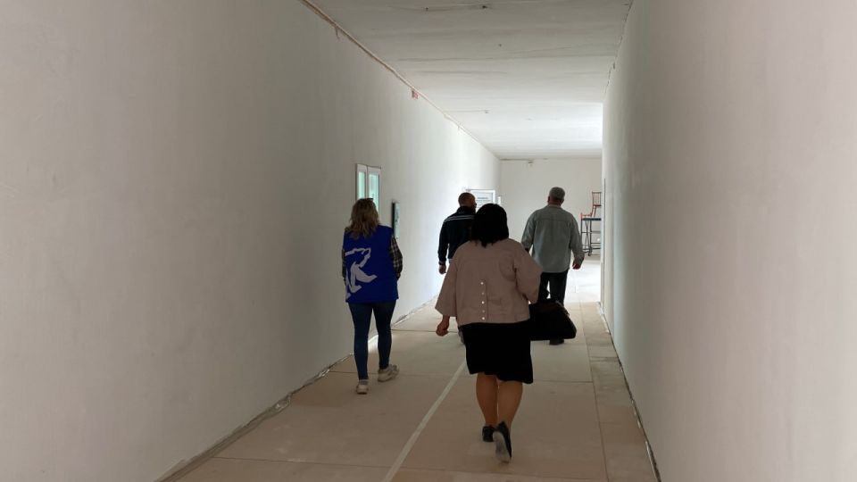 Строители перешли к внутренней отделке помещений в ремонтируемой по народной программе «Единой России» Тавричанской школе Строители перешли к внутренней отделке помещений в ремонтируемой по народной программе «Единой России» Тавричанской школе