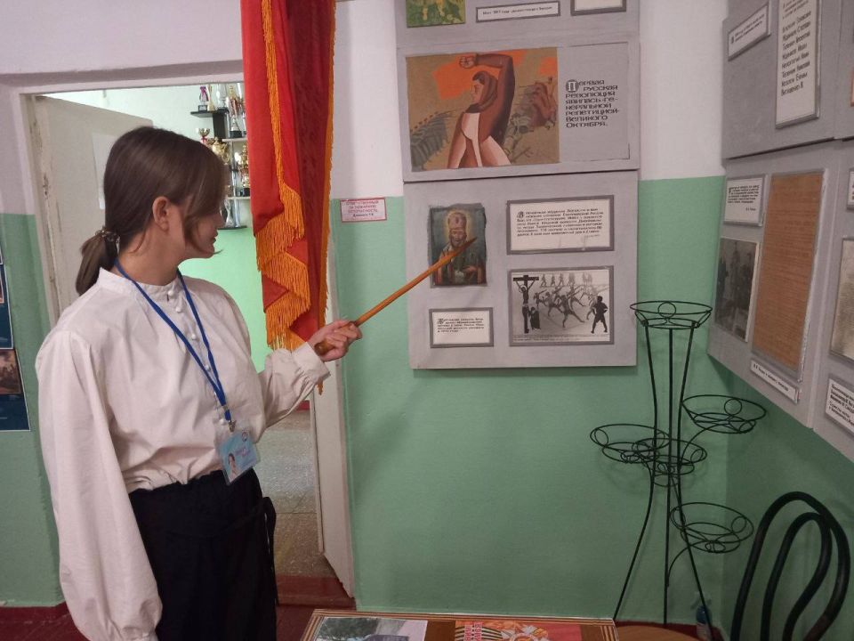«Юный экскурсовод»: приморские школьники на время стали экскурсоводами «Юный экскурсовод»: приморские школьники на время стали экскурсоводами