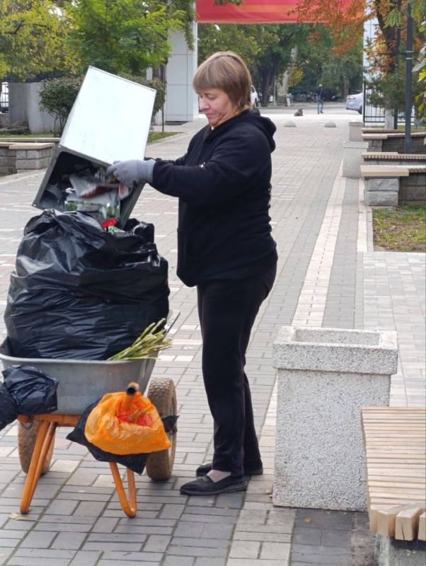 В Геническом округе активно приводят в порядок территории В Геническом округе активно приводят в порядок территории