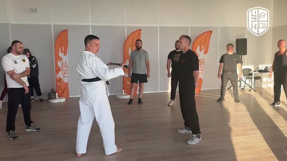 Зарядку для «Героев Херсонщины» провел первый замгубернатора Херсонской области