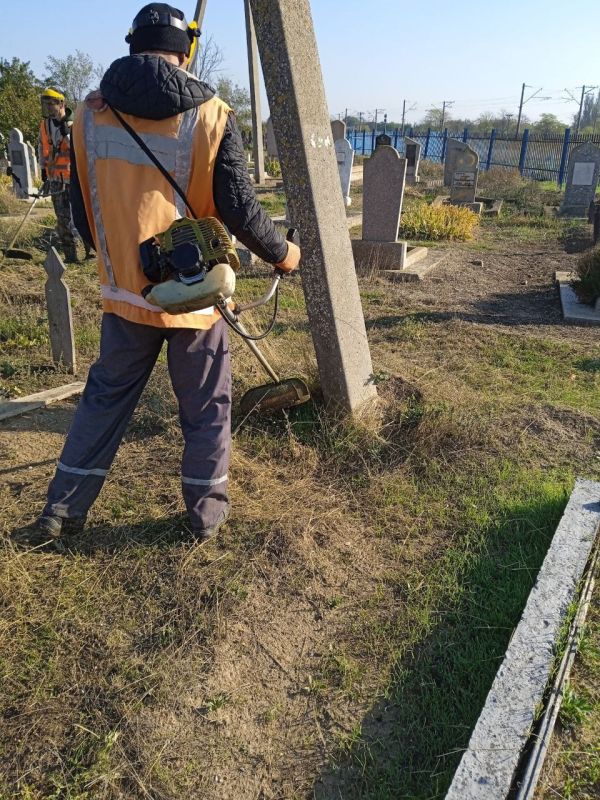 Работы по благоустройству ведутся во всех уголках Генического округа Работы по благоустройству ведутся во всех уголках Генического округа