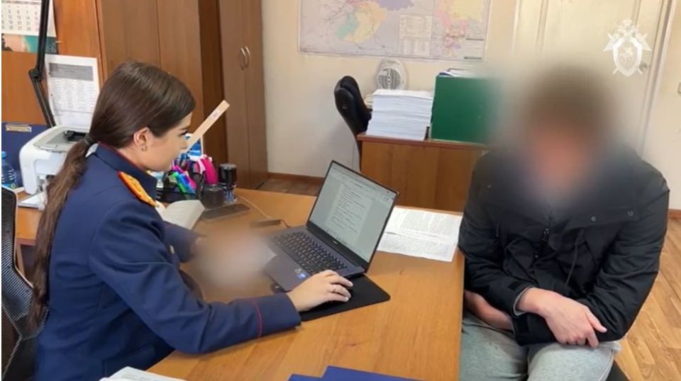 Задержан 17-летний подросток из Красноярска, который вступил в "Азов"* и передавал личные данные своего родственника, находящегося в зоне СВО