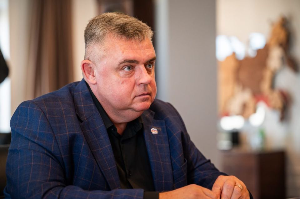 Владимир Сальдо обсудил с главой Нижнесерогозского округа развитие овцеводства, оформление земли и поддержку фермеров Владимир Сальдо обсудил с главой Нижнесерогозского округа развитие овцеводства, оформление земли и поддержку фермеров