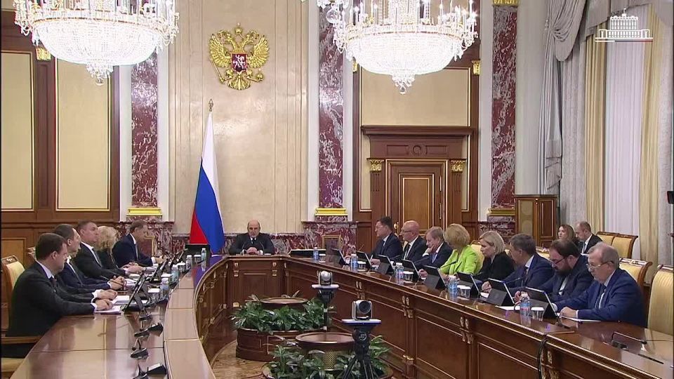 Игорь Кастюкевич: Дополнительное финансирование в 8,5 млрд направит Правительство России на социальную поддержку жителей исторических регионов.