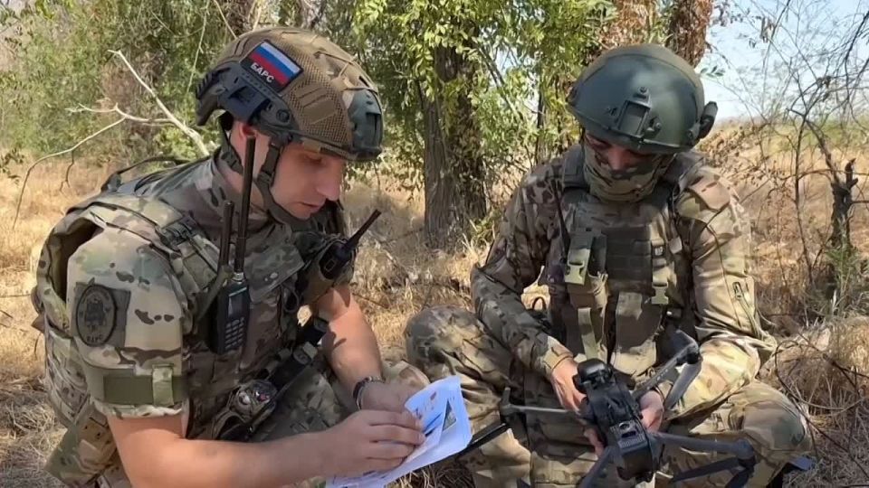 Владимир Сальдо: Расчёты БПЛА группировки войск «Днепр» сбросили на правобережье больше тысячи листовок, что призывают военнослужащих ВСУ добровольно сложить оружие — сохранить жизнь и избежать бессмысленного кровопролития