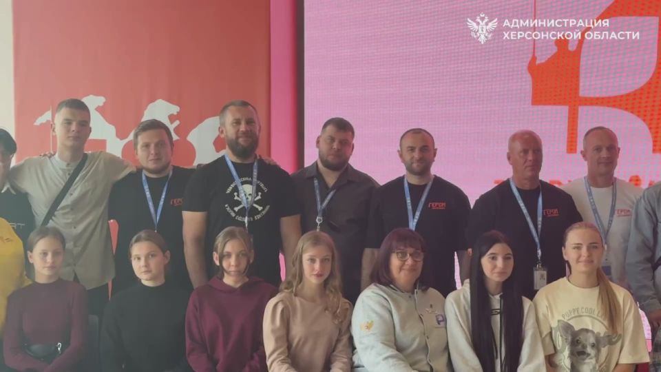 Финалисты проекта «Герои Херсонщины» встретились с активистами молодежных организаций региона