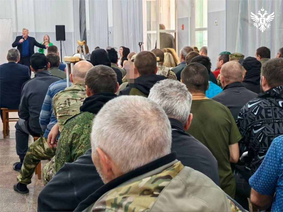 Концерт для защитников Отечества прошел в военном госпитале Концерт для защитников Отечества прошел в военном госпитале