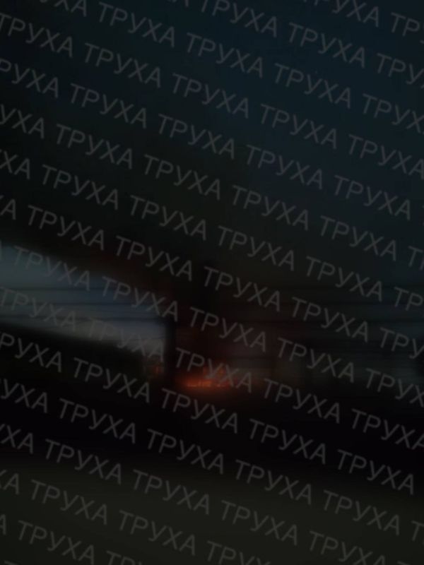 Днепр "поймал" БпЛА. После атаки сильный пожар Днепр "поймал" БпЛА. После атаки сильный пожар