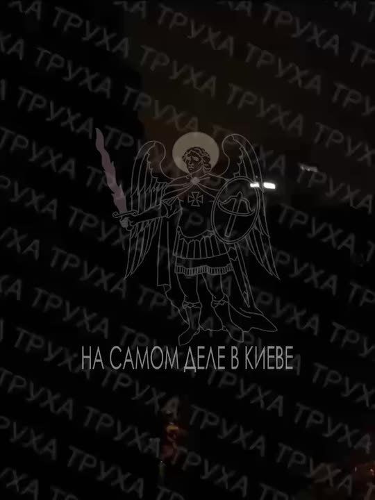 Киев. Серьёзный пожар вспыхнул ночью в Броварах Киевской области после прилётов по целям