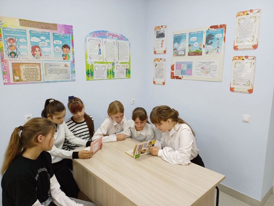 В рамках Всемирного Дня психического здоровья 10 октября 2025 года в нашей школе прошли мероприятия по профилактике различных форм отклоняющегося поведения несовершеннолетних В рамках Всемирного Дня психического здоровья 10 октября 2025 года в нашей школе прошли мероприятия по профилактике различных форм отклоняющегося поведения несовершеннолетних