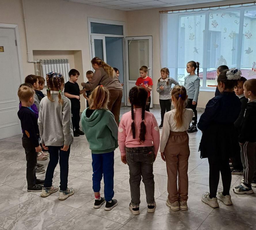 В рамках Всемирного Дня психического здоровья 10 октября 2025 года в нашей школе прошли мероприятия по профилактике различных форм отклоняющегося поведения несовершеннолетних В рамках Всемирного Дня психического здоровья 10 октября 2025 года в нашей школе прошли мероприятия по профилактике различных форм отклоняющегося поведения несовершеннолетних