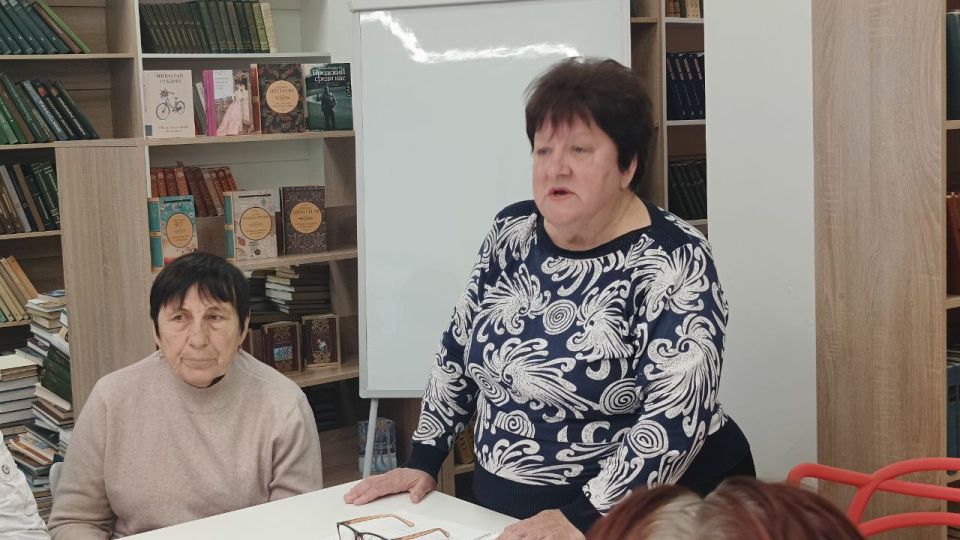 В Чаплинской модельной центральной библиотеке проходят Есенинские дни В Чаплинской модельной центральной библиотеке проходят Есенинские дни