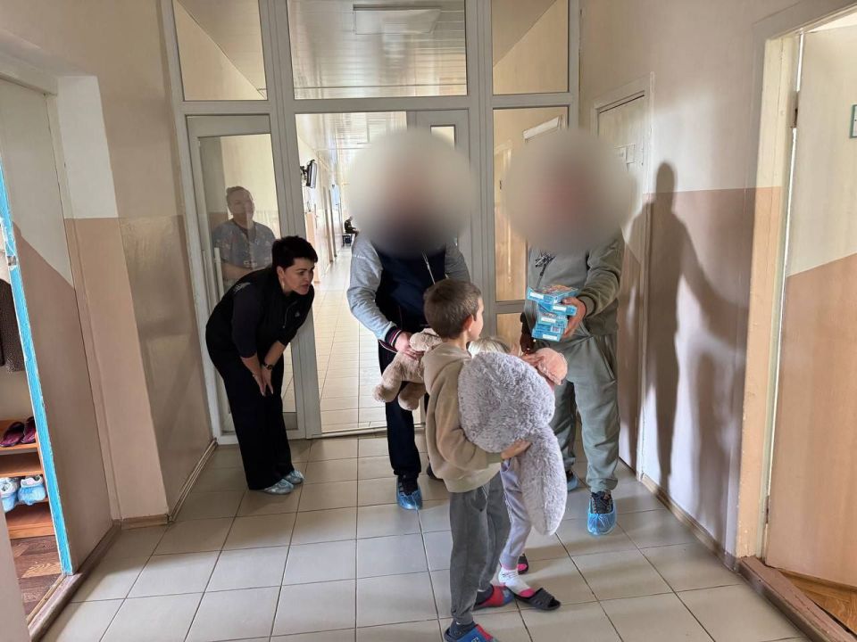 Юлия Семякина: Дети не должны быть одиноки: навестила детей в Генической больнице Юлия Семякина: Дети не должны быть одиноки: навестила детей в Генической больнице