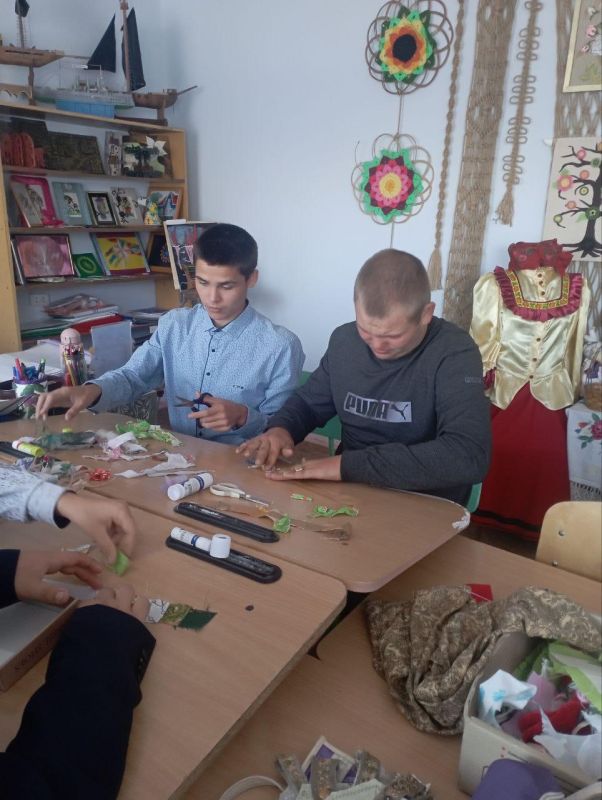 Приморский благотворительный фонд передал посуду в школу Голопристанского района Херсонской области Приморский благотворительный фонд передал посуду в школу Голопристанского района Херсонской области