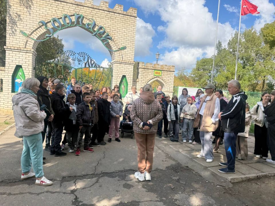 Дети из Запорожской области посетили Асканию-Нова Дети из Запорожской области посетили Асканию-Нова