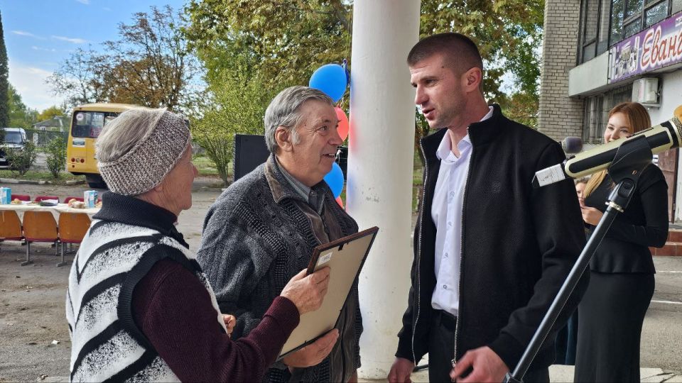 Александр Дудка: Антоновка: праздник, угощения и теплые поздравления Александр Дудка: Антоновка: праздник, угощения и теплые поздравления