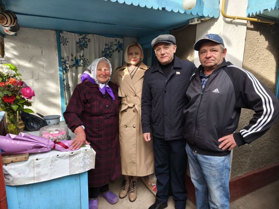 Поздравления с 90-летием Дине Павловне Богатырёвой! Поздравления с 90-летием Дине Павловне Богатырёвой!