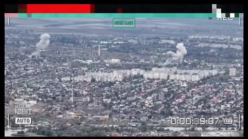 Херсон. Авиаудар. Сегодня наша авиация нанесла серию авиаударов ФАБ-500 по запланированным целям