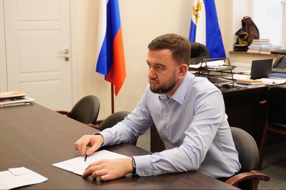 Игорь Кастюкевич и Семён Машкауцан обсудили меры социальной поддержки и развитие региона Игорь Кастюкевич и Семён Машкауцан обсудили меры социальной поддержки и развитие региона